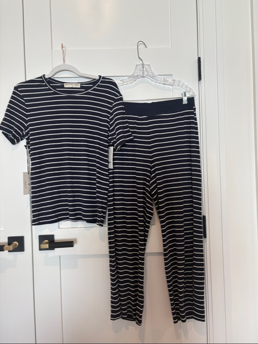 electric and rose Lindy set